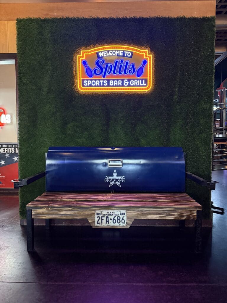 Welcome to Splits Sports Bar & Grill neon sign inside Rowlett Bowl-A-Rama